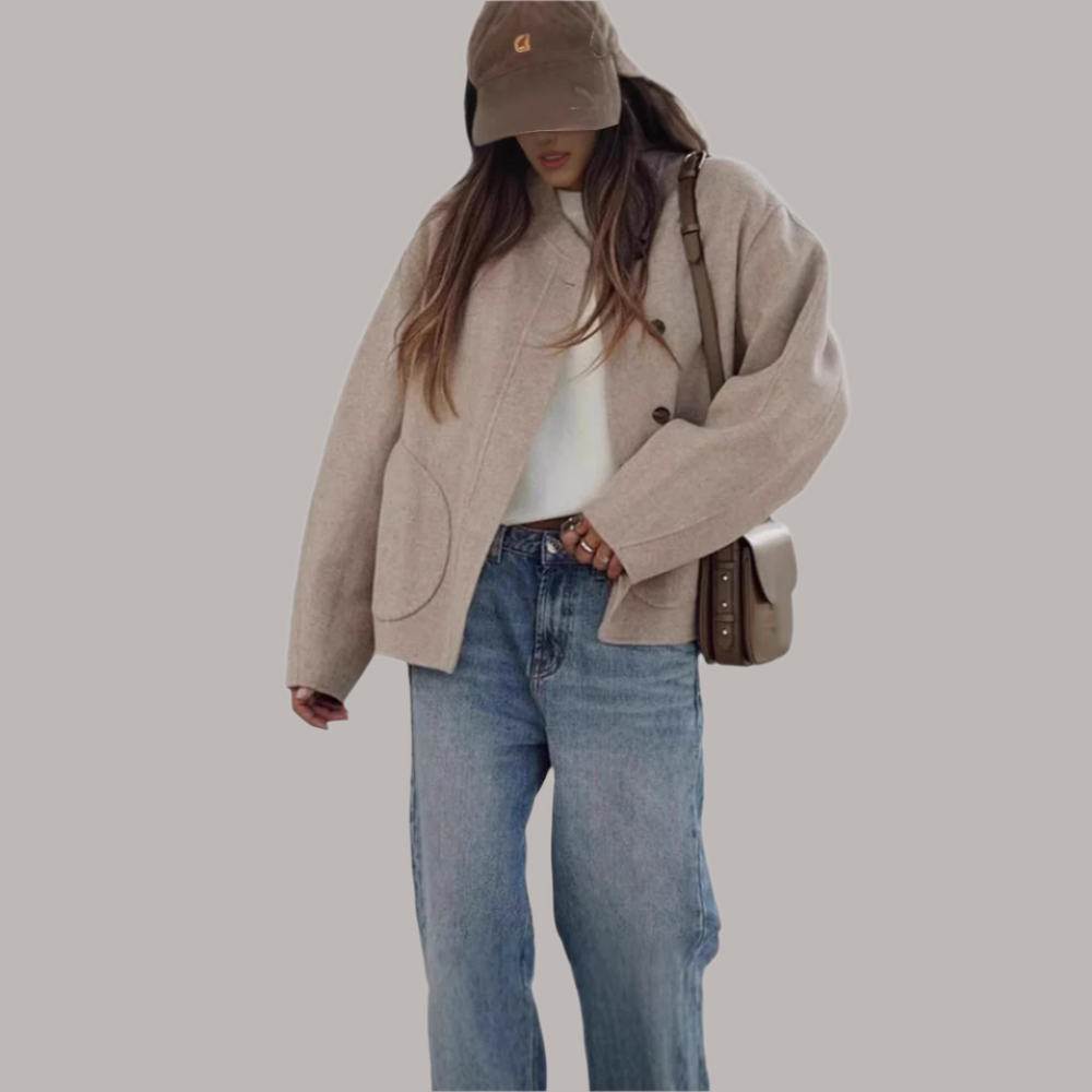 Kort jacka i moderiktigt ullmaterial