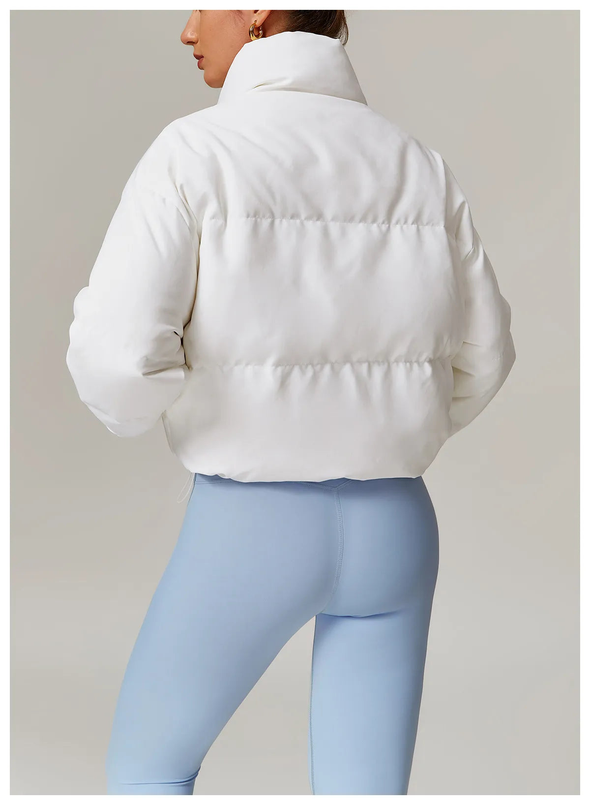 Varm jacka av hög kvalitet med vit ankdun