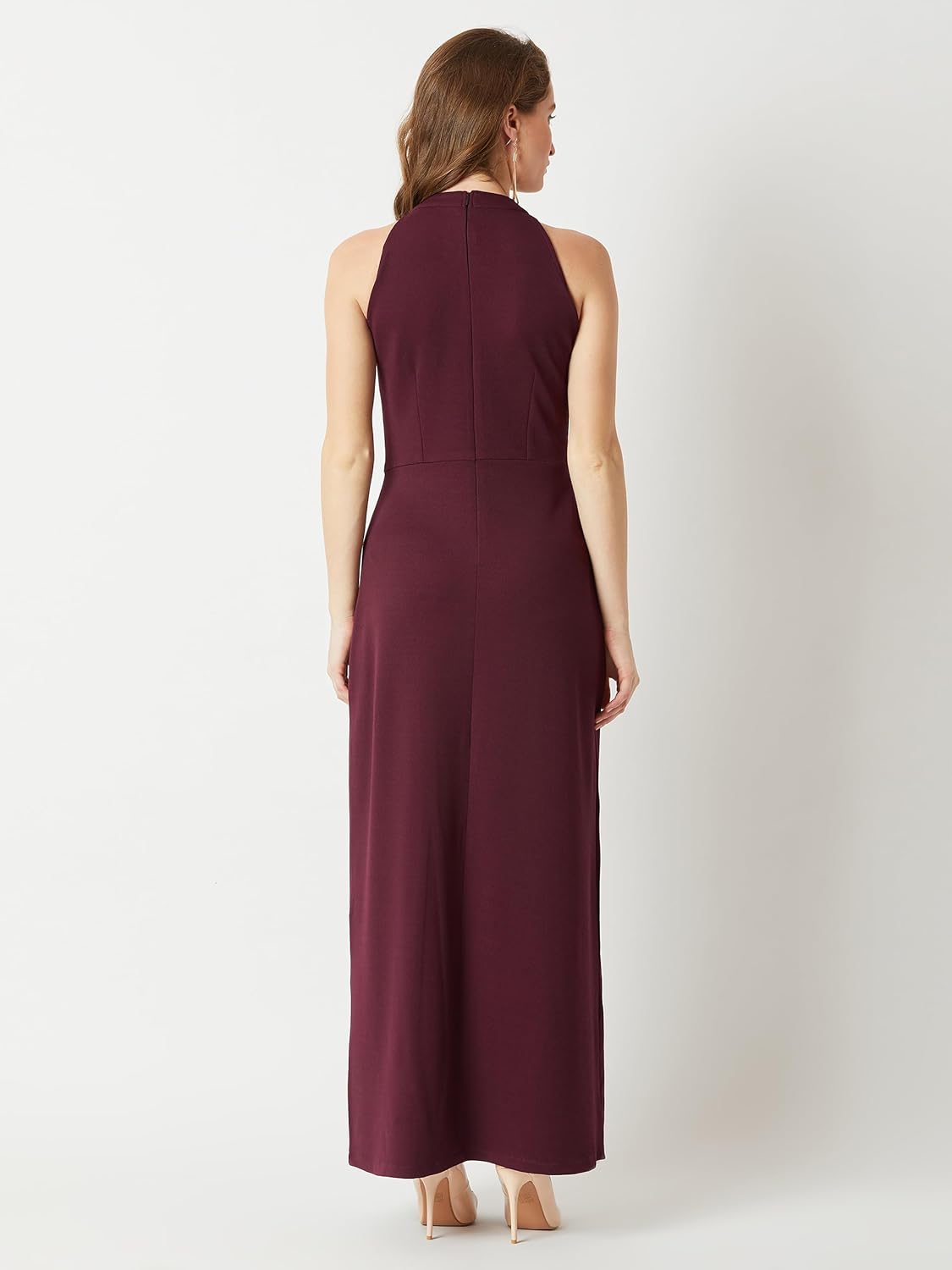 Terresa long dress with elegant neckline