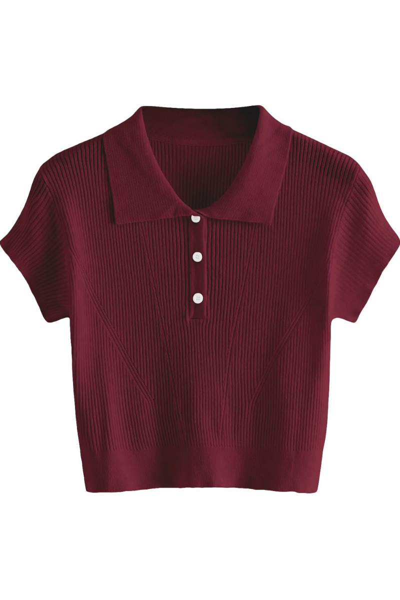 Short-sleeved knitted polo shirt with buttons