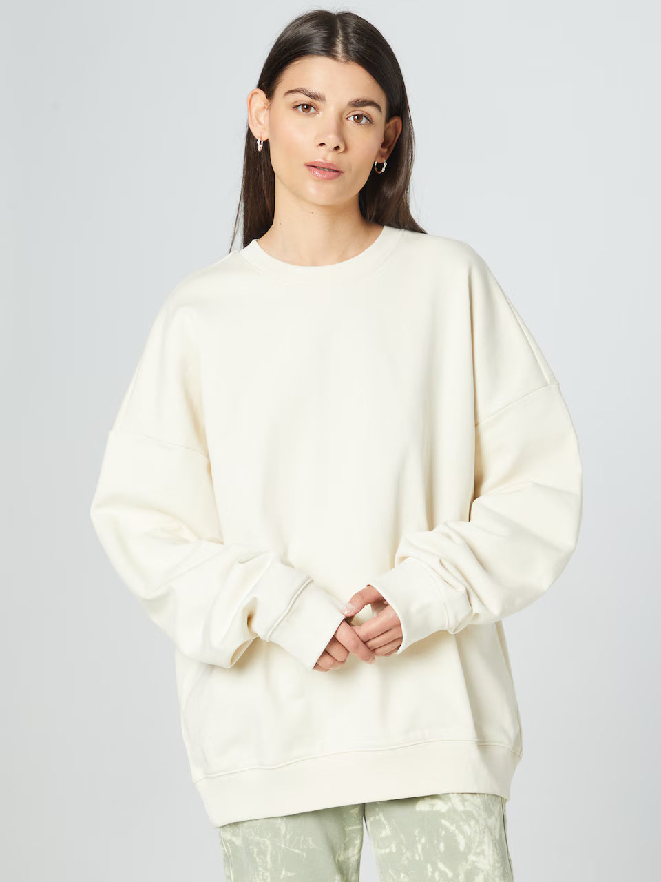 Cream oversized sweatshirt with dropped shoulders