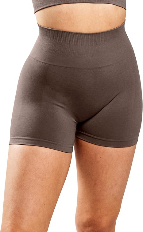 Seamless high-waisted sports shorts