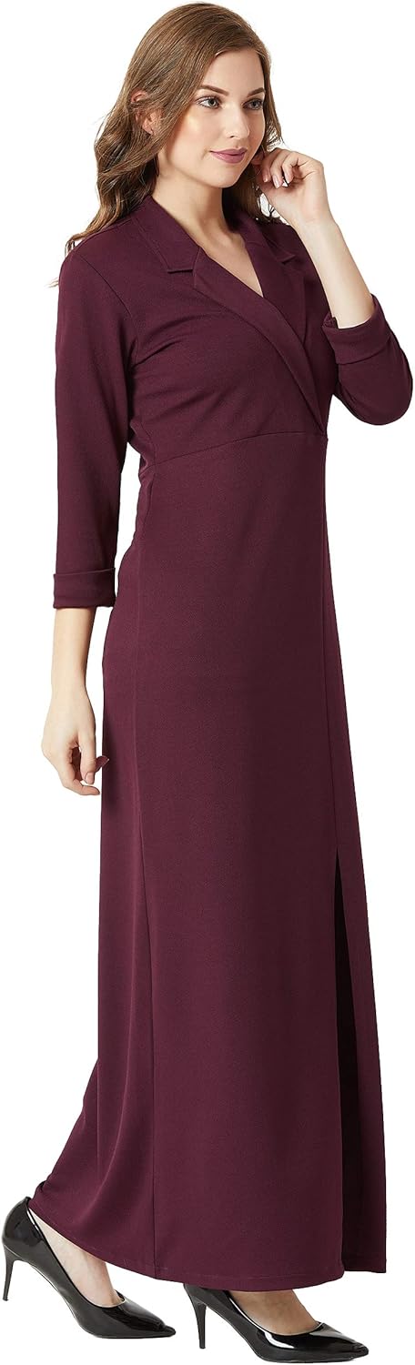 Long burgundy dress with collar and slit