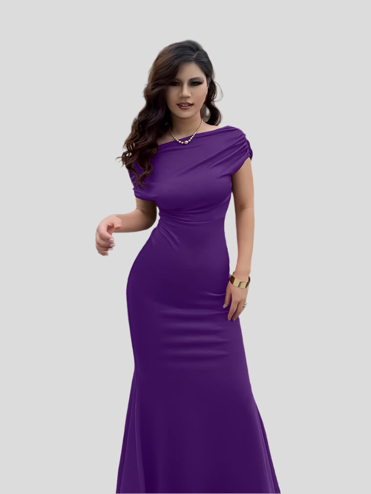 Long and elegant evening dress with draped waist