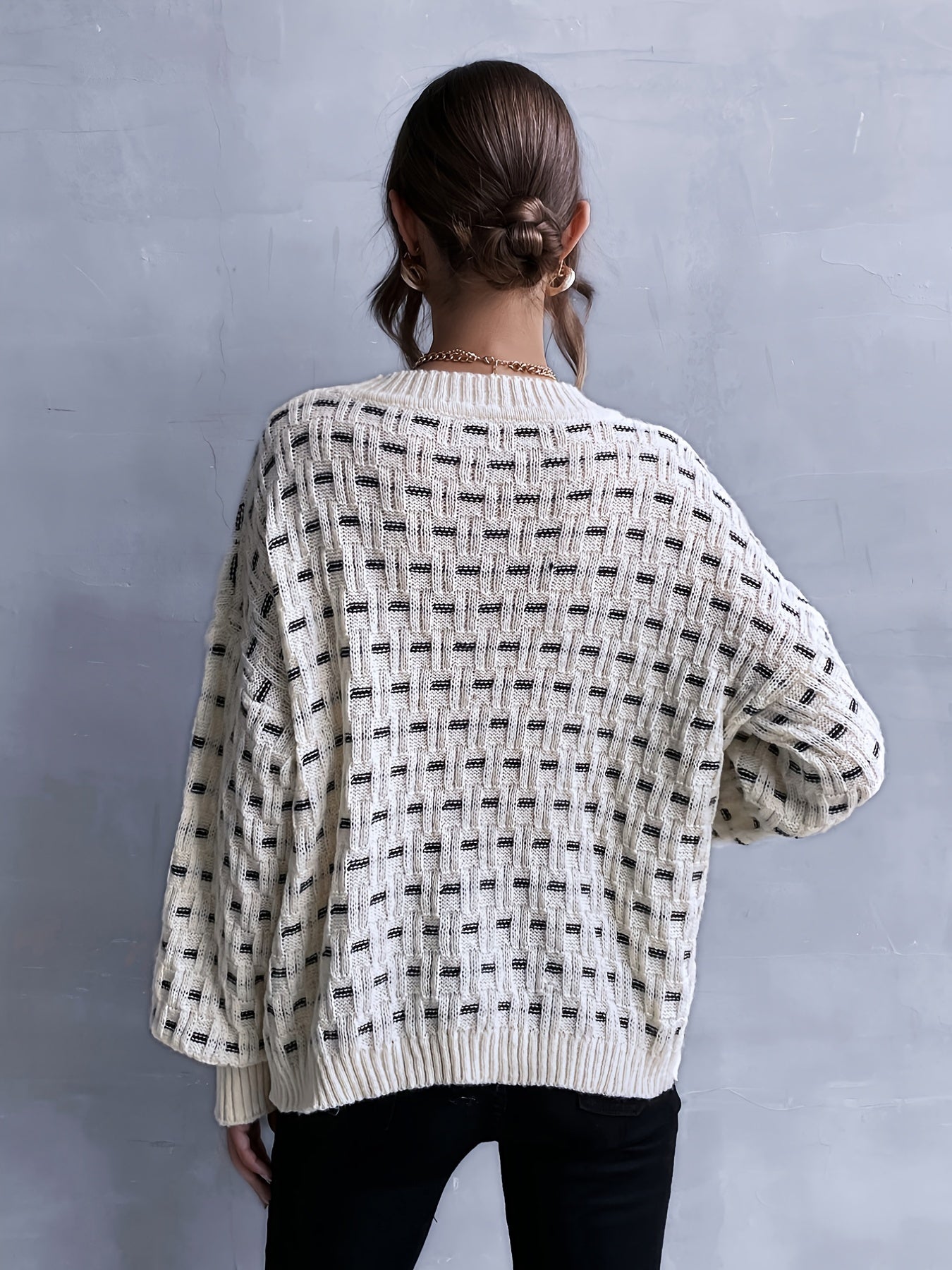 Stickad varm vit tröja