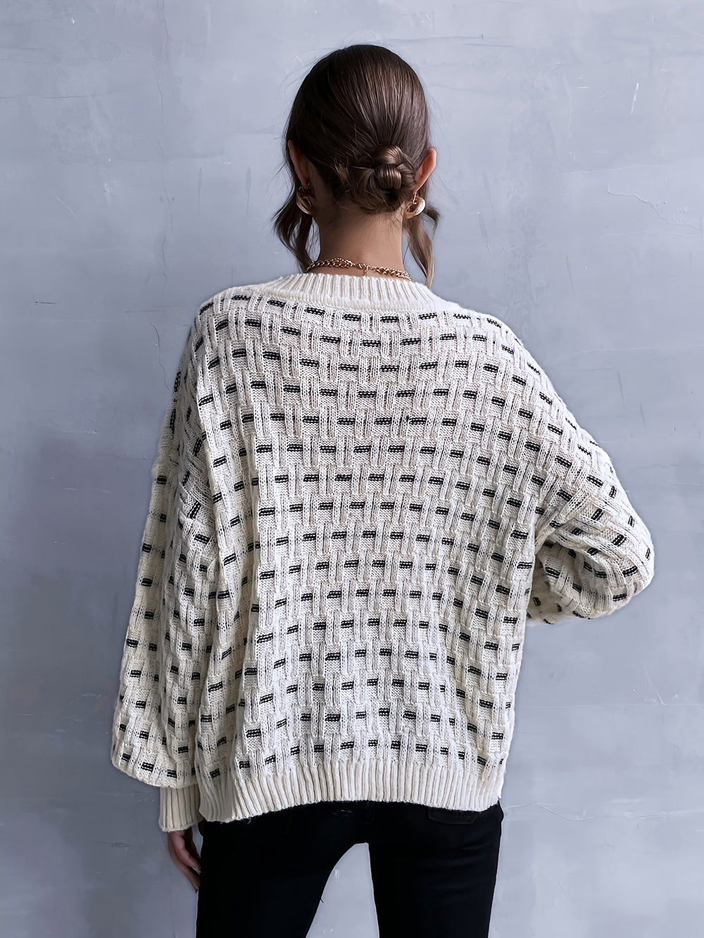 Stickad varm vit tröja