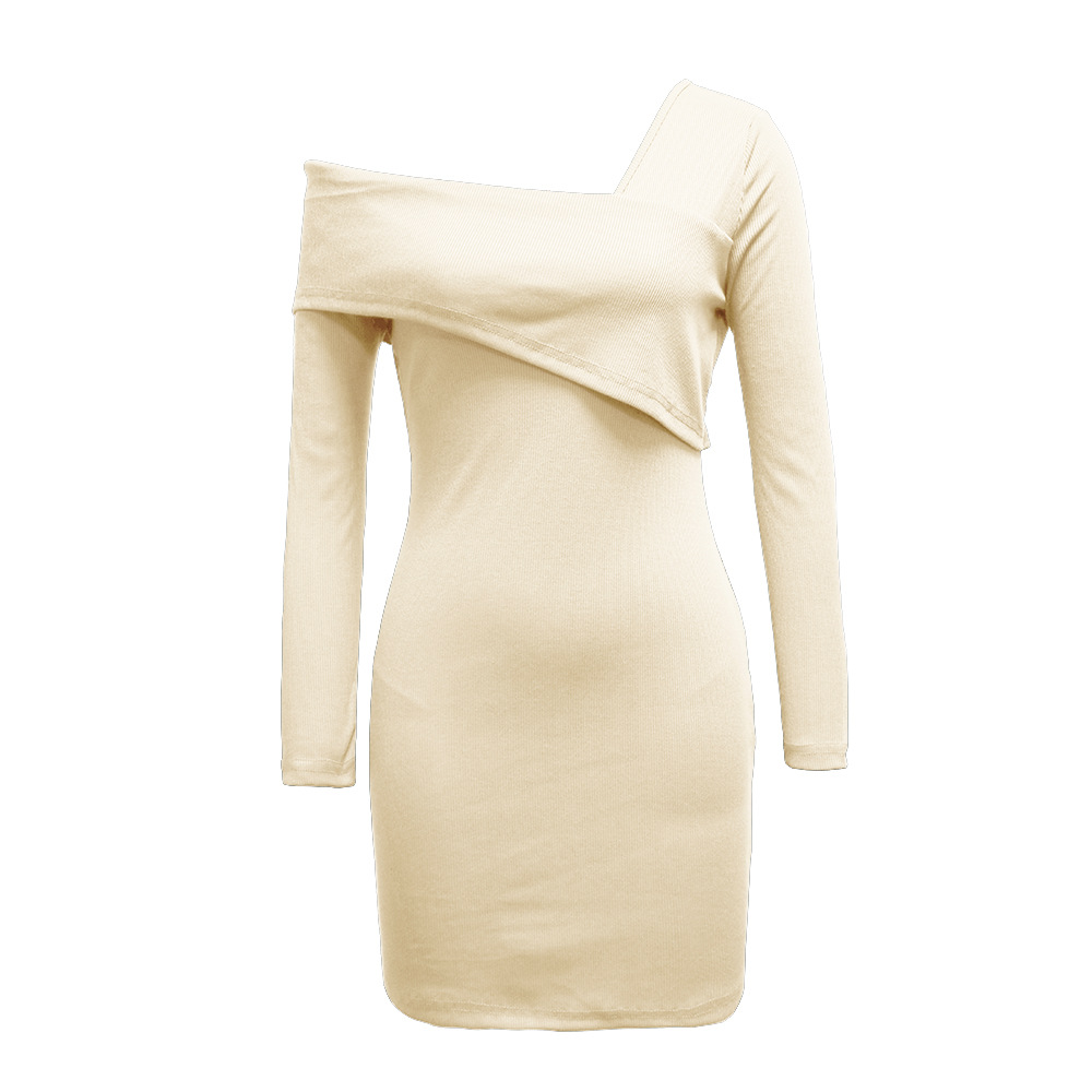 Smal klänning med temperament