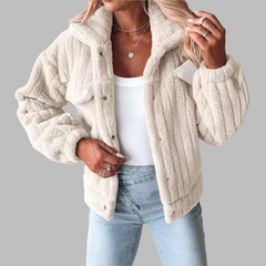 Kort kappa i sammet med slag för kvinnor