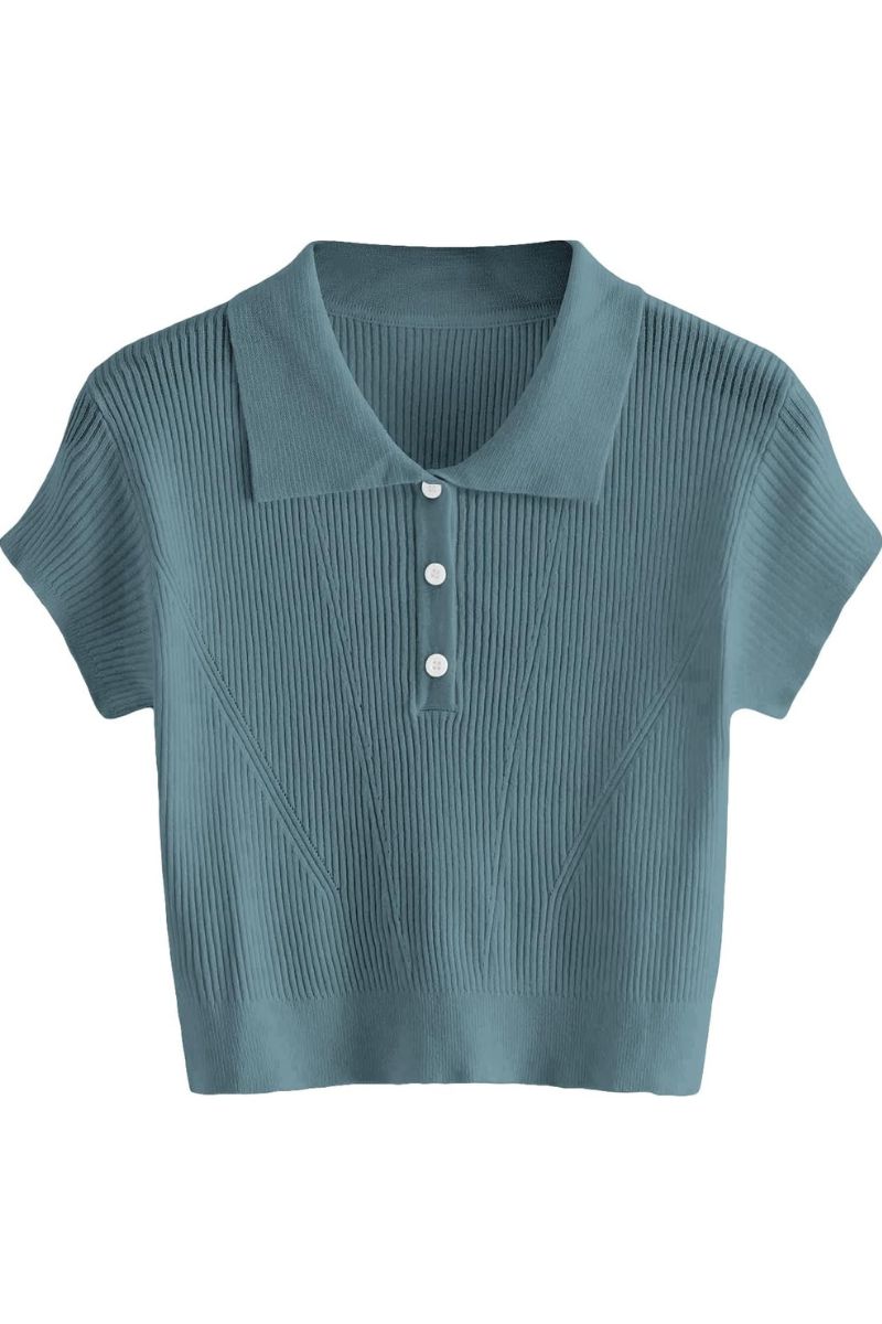 Short-sleeved knitted polo shirt with buttons