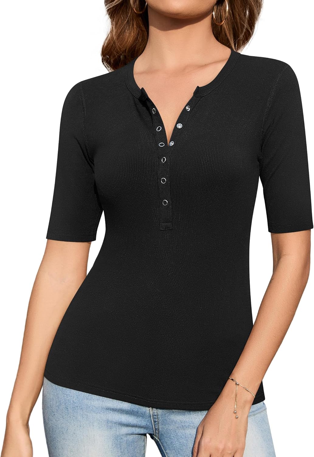 Ribbed top with button details and mid-length sleeves