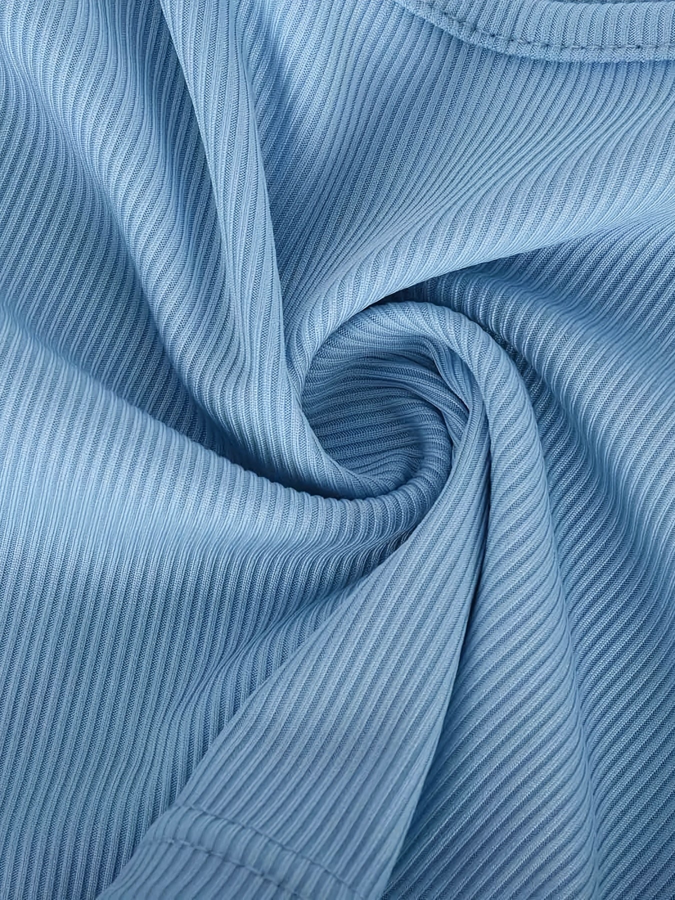 Crop top med fyrkantig halsringning och figurnära kjol