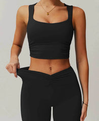 Seamless sports set with top and shorts