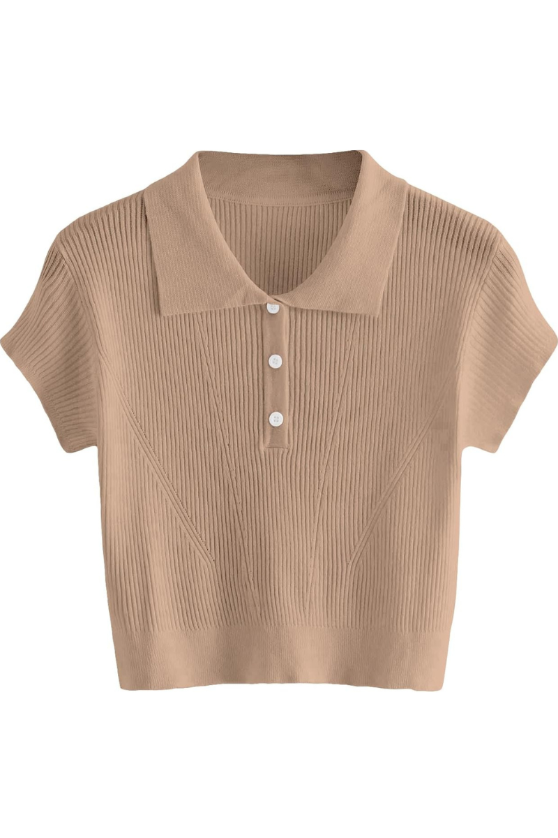 Short-sleeved knitted polo shirt with buttons
