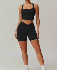 Seamless sports set with top and shorts