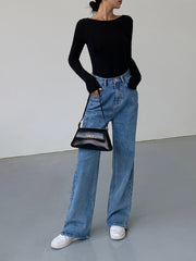 Fitted top with long sleeves and round neck