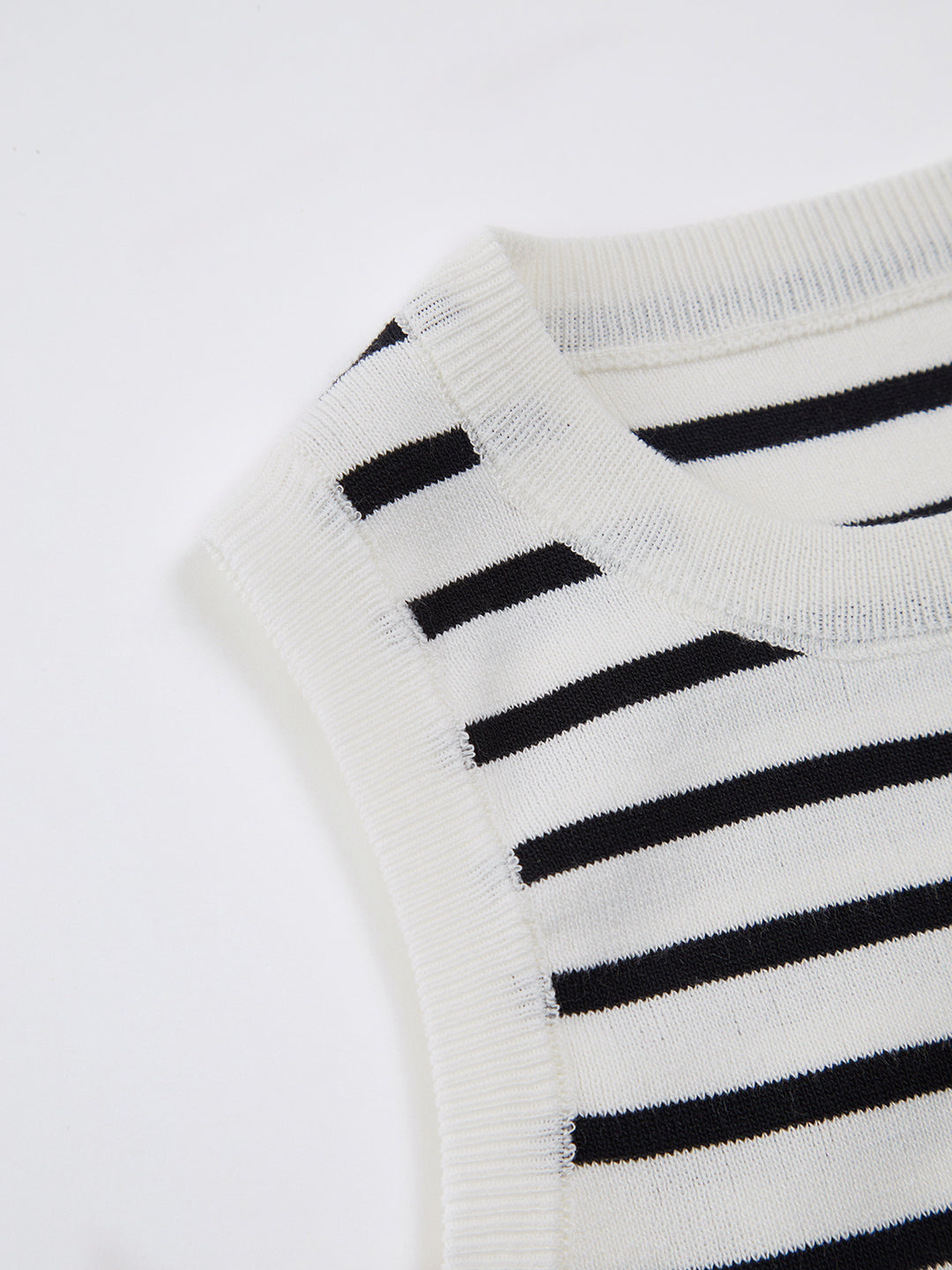 Ribbed striped sleeveless crop top