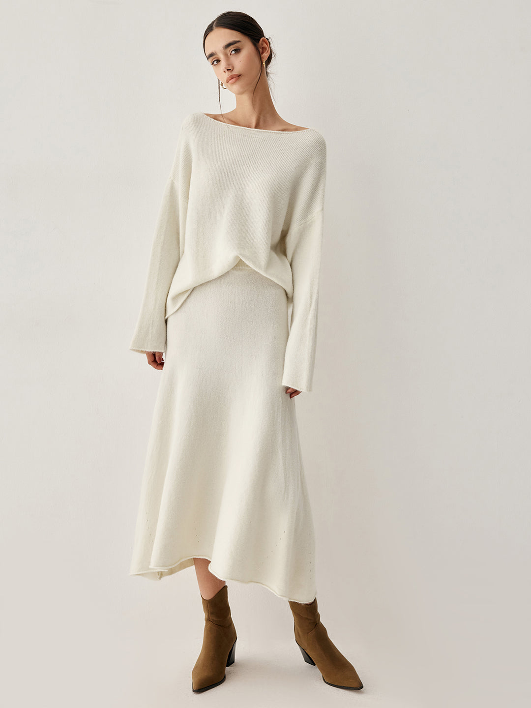 Set with oversized sweater and long dress