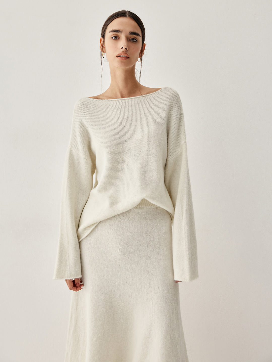 Set with oversized sweater and long dress