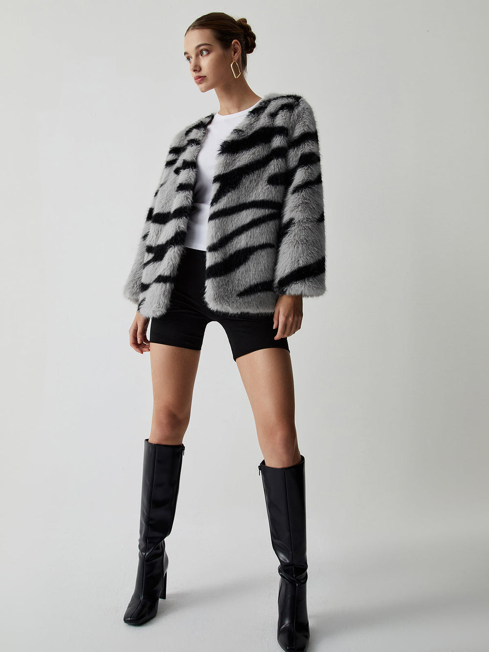 Grå  fluffig tröja