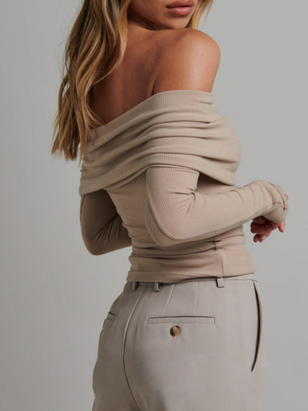 Ribbed Off-the-shoulder Long-sleeved Top