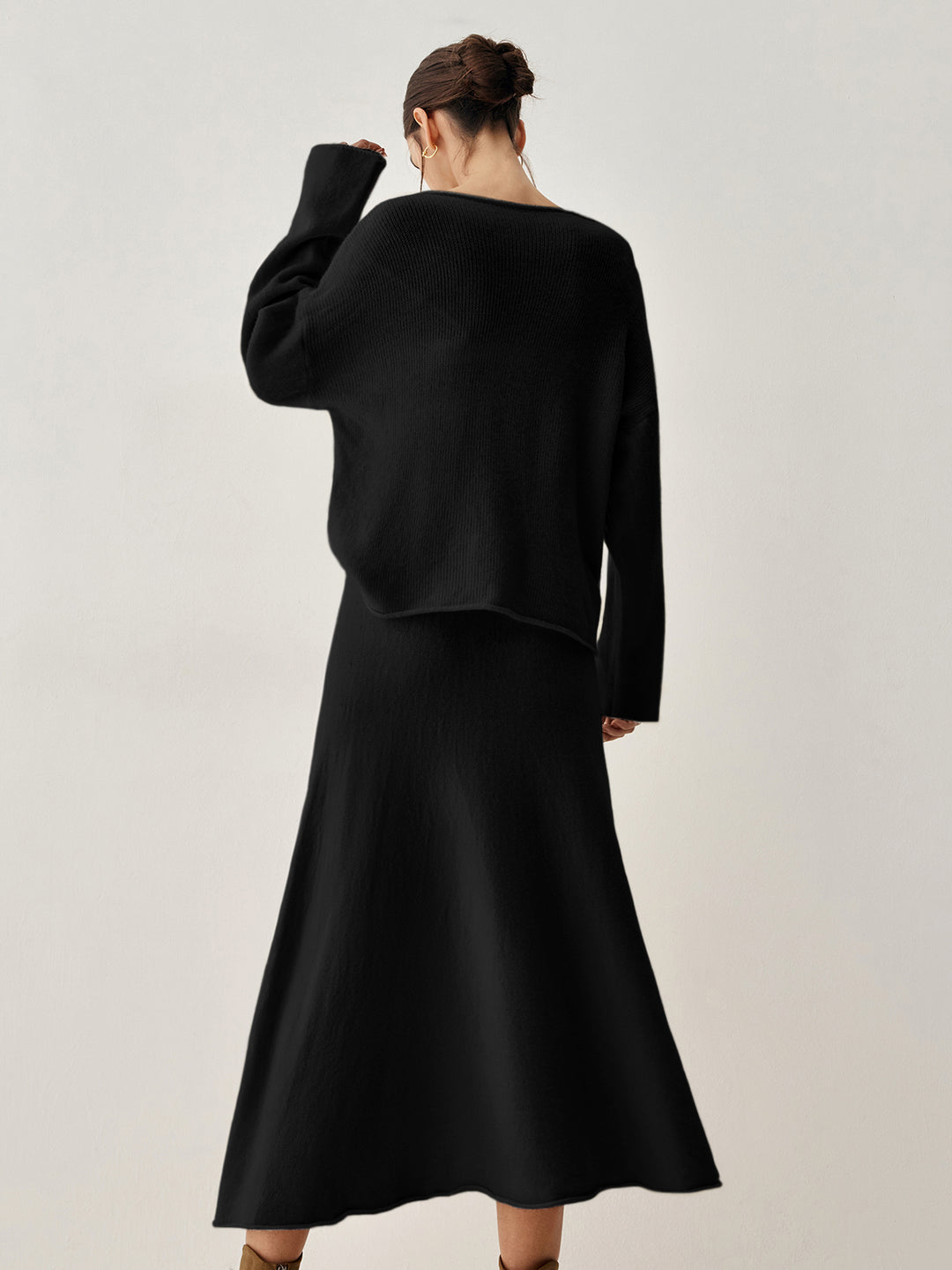 Set with oversized sweater and long dress