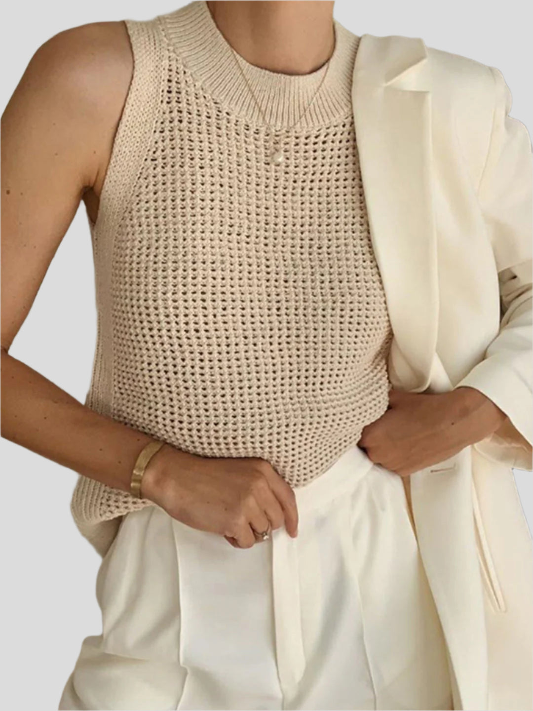 Knitted top with lace pattern