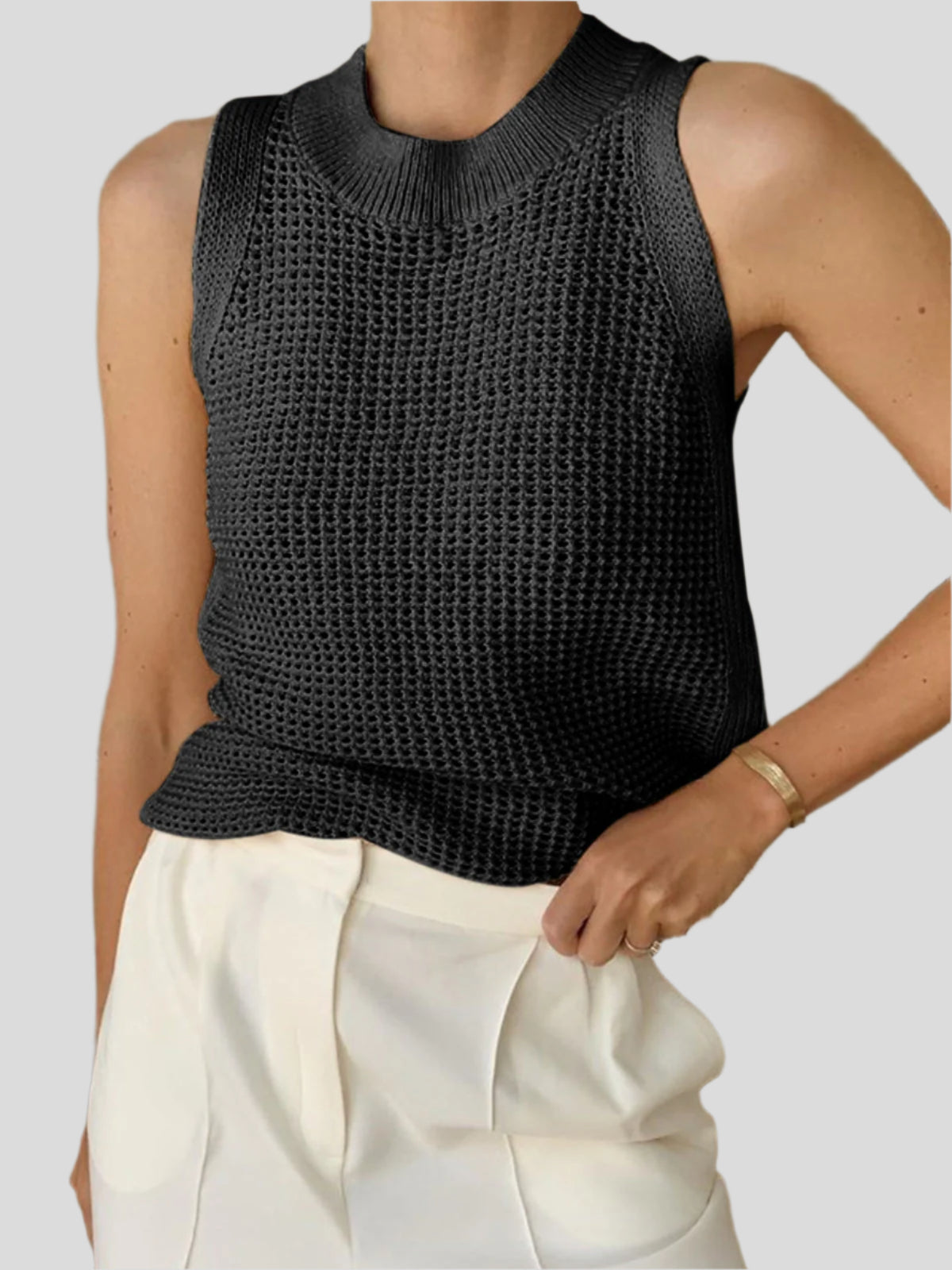 Knitted top with lace pattern