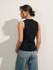 Sleeveless top with buttons on the front