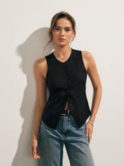 Sleeveless top with buttons on the front