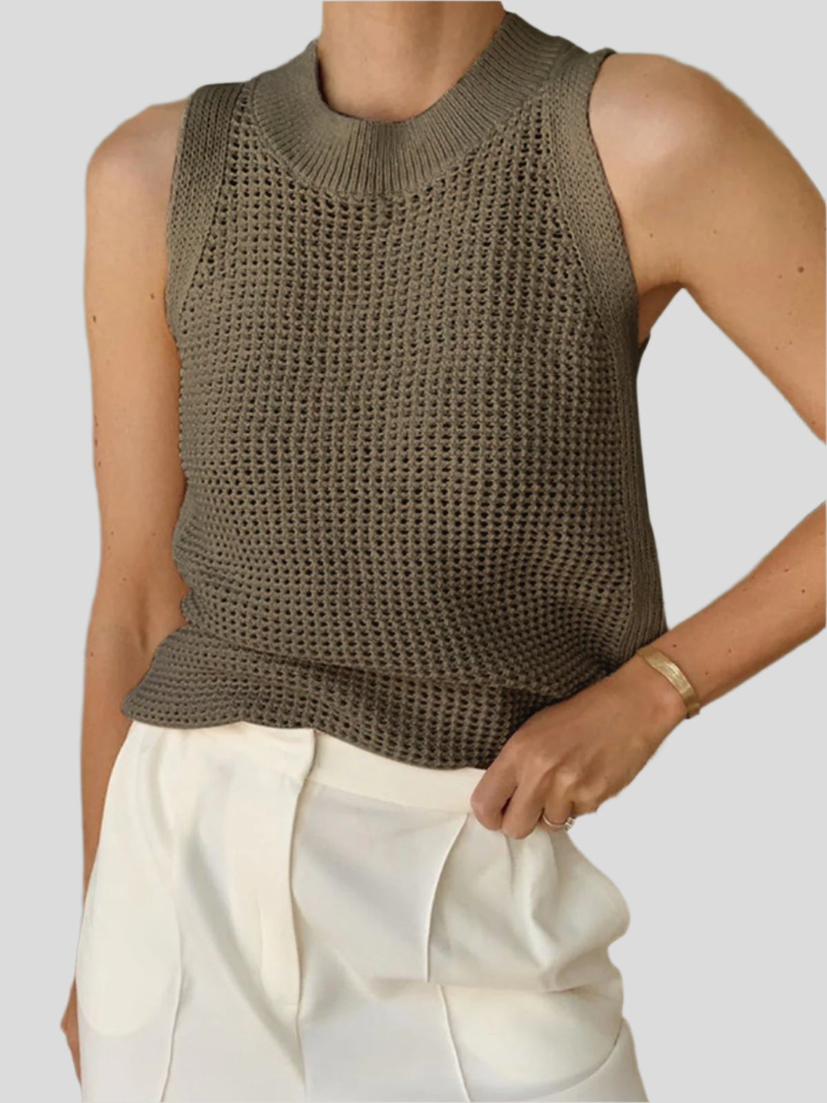 Knitted top with lace pattern