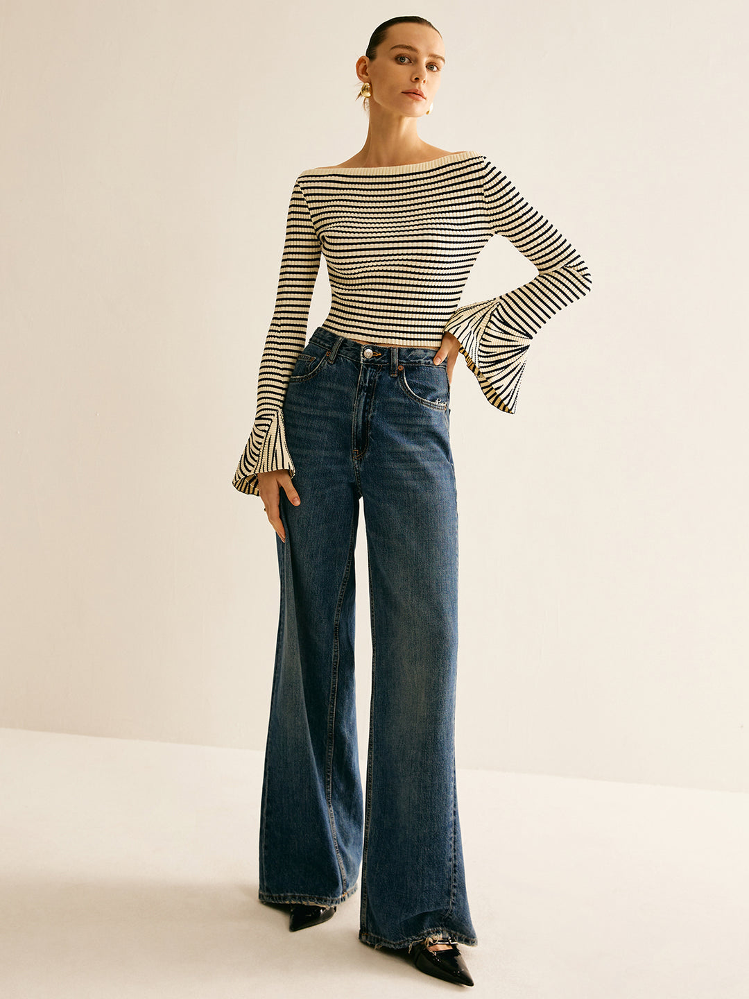 Ribbed patterned top with flared sleeves