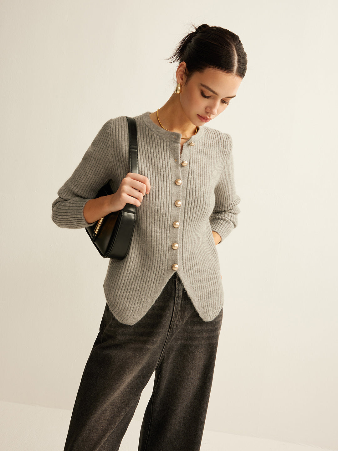 Ribbed cardigan with pearl buttons