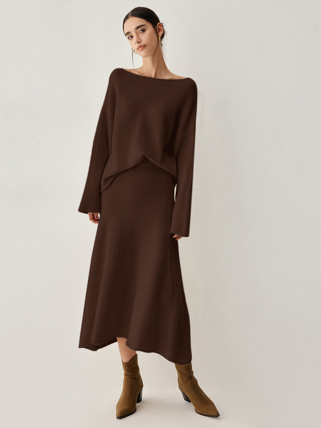 Set with oversized sweater and long dress