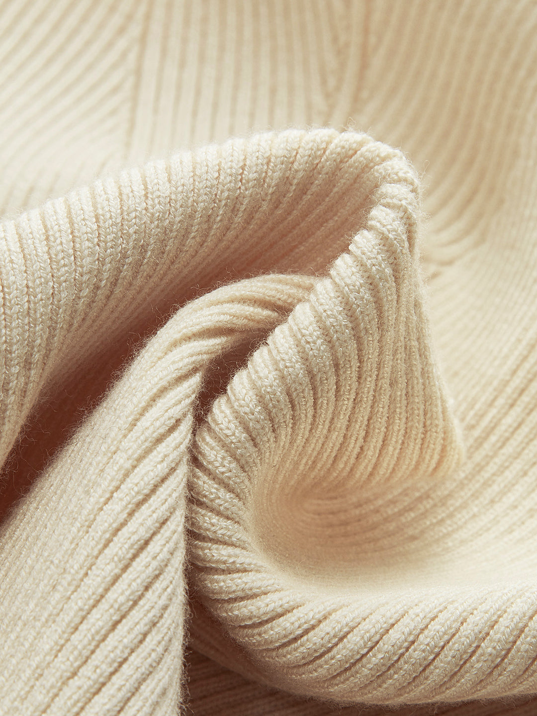 Fitted ribbed top with high neckline