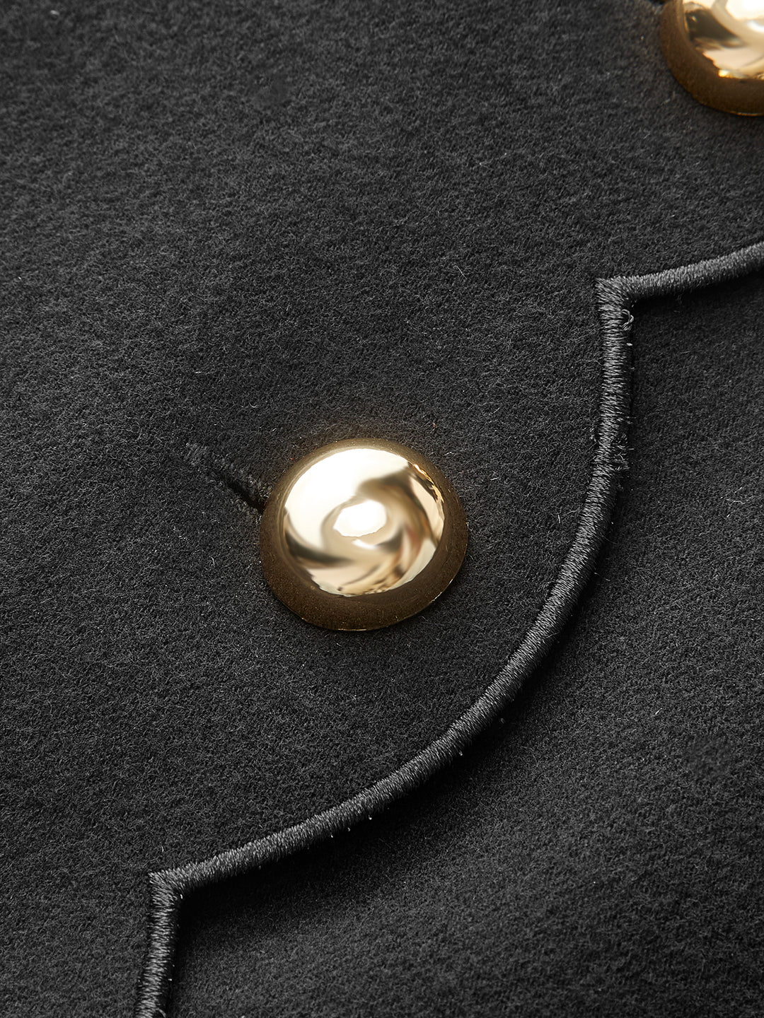 Scalloped hem shorts