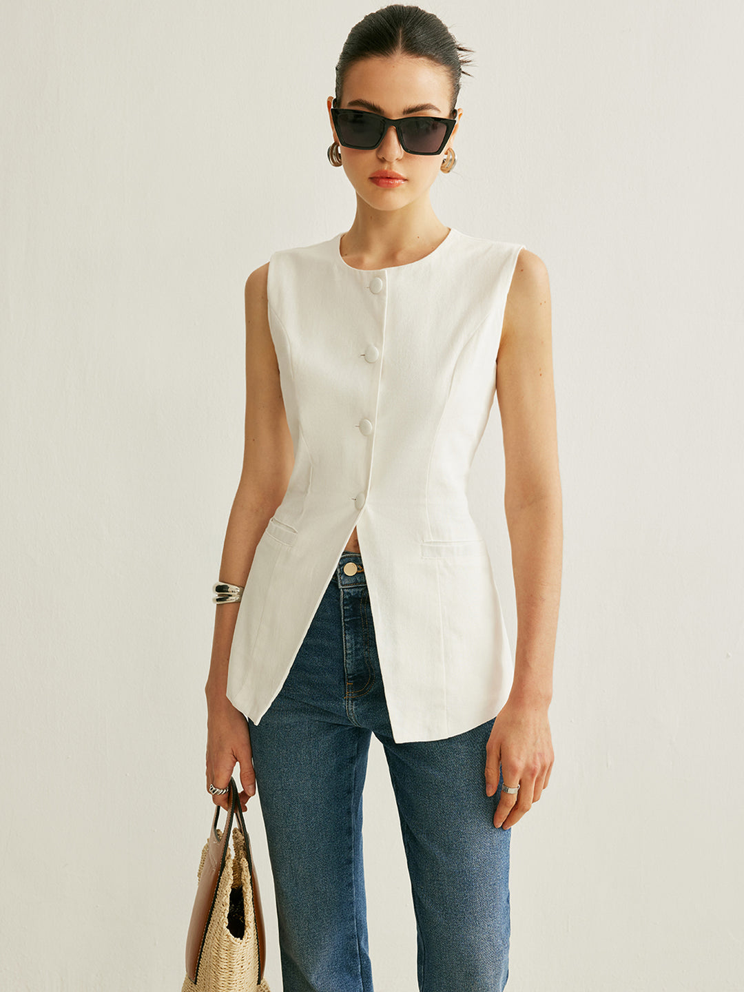 Minimalist fitted vest