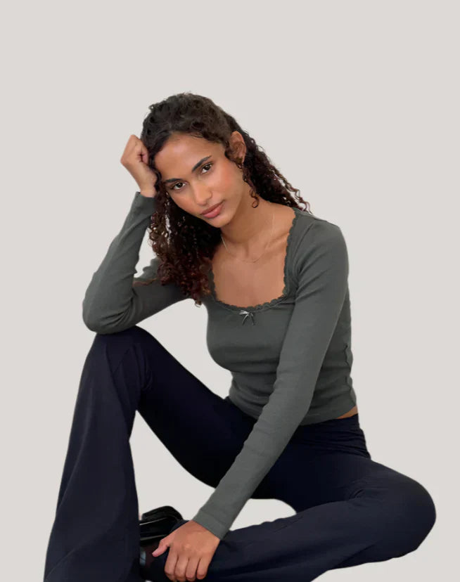 Randig smal topp med långa ärmar