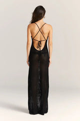 Rygglös stickad klänning med urholkning