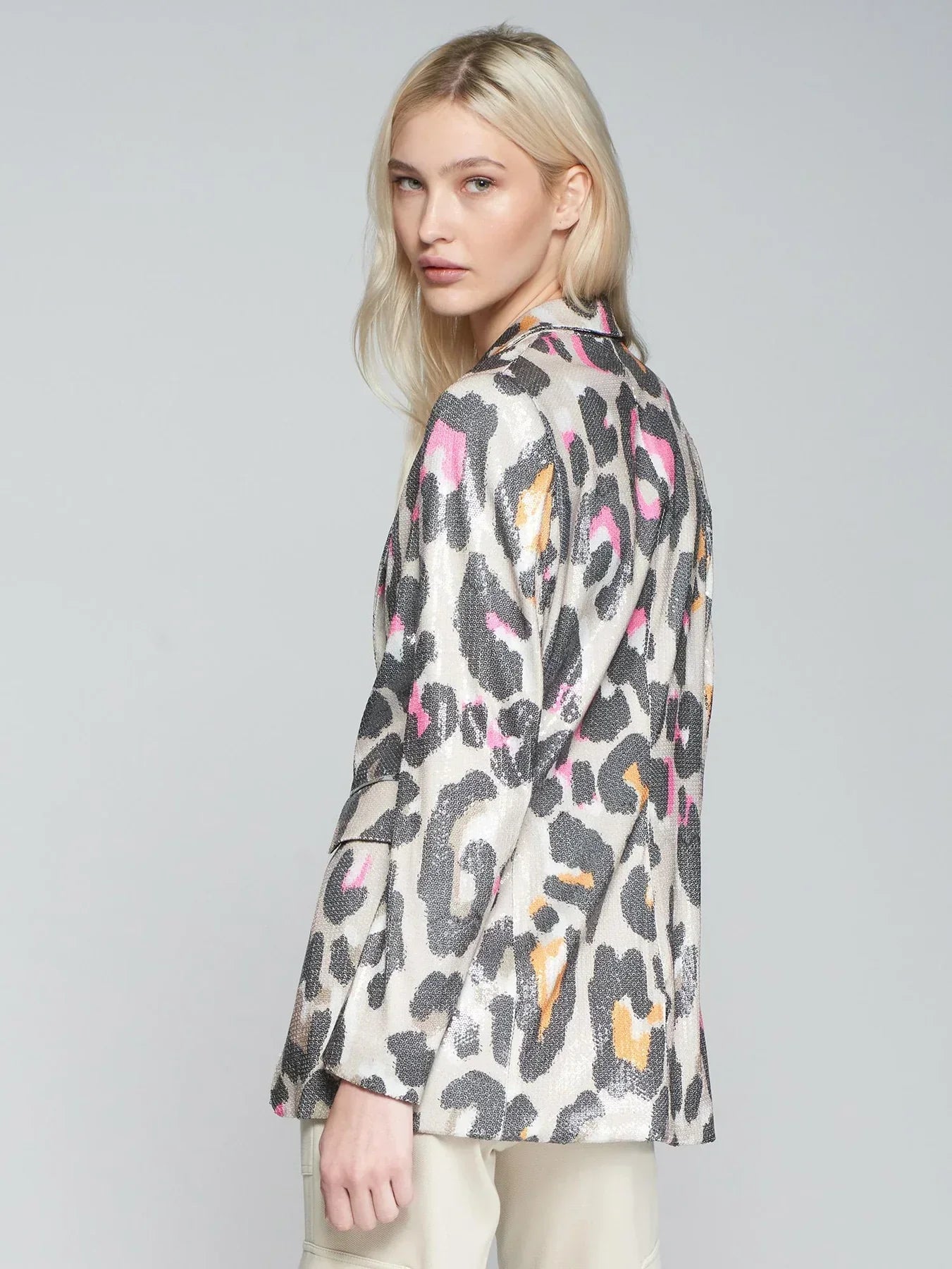 Isabel jacka med djurmönster-beige