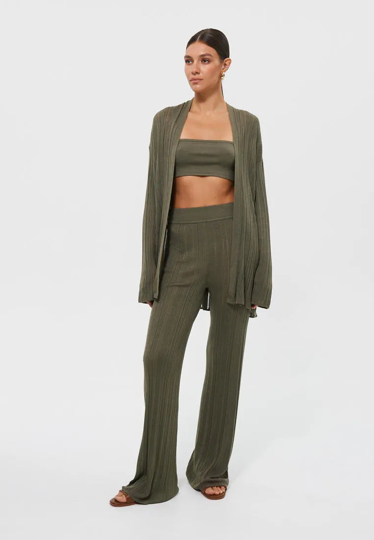 Wide and soft ribbed pants