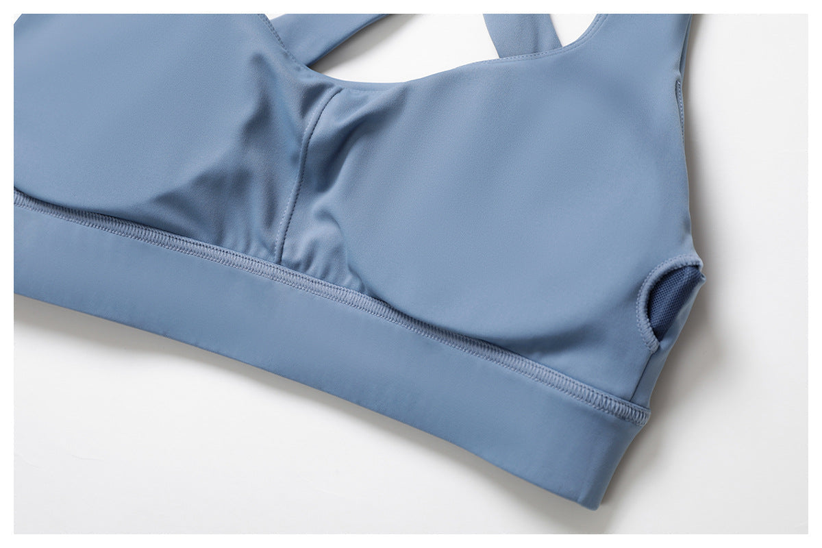 Sports set with vest, top and pants