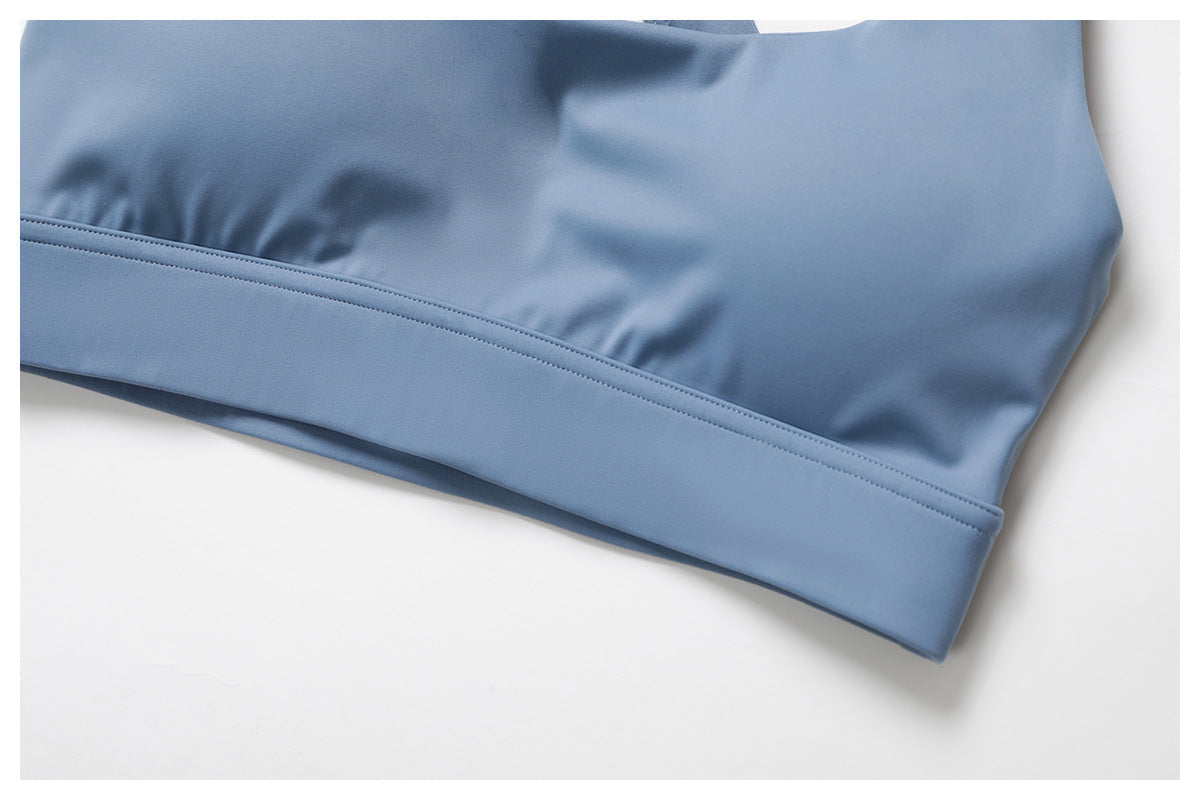 Sports set with vest, top and pants