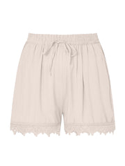 Shorts with lace and drawstring