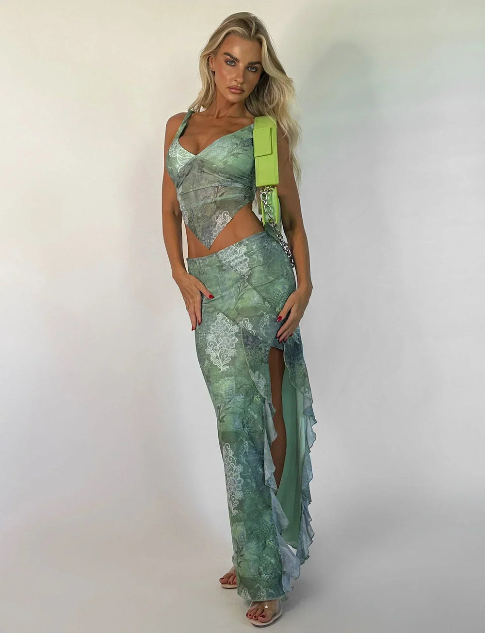 Grön blommig crop top med kjol