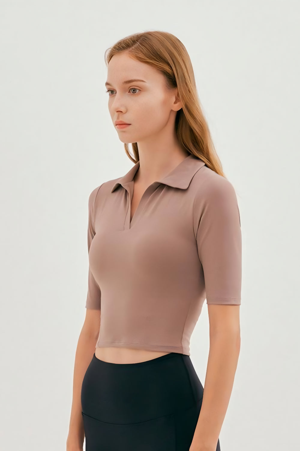 Naiad V-Neck Yoga Crop Top