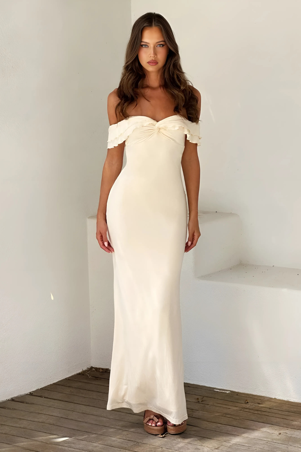 Beige dress with dropped shoulders