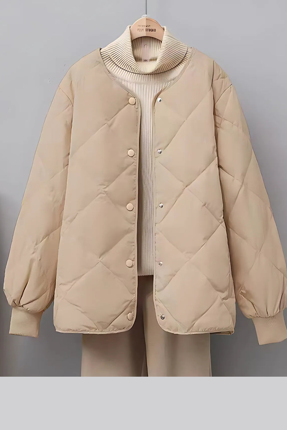 Diamond pattern quilted jacket
