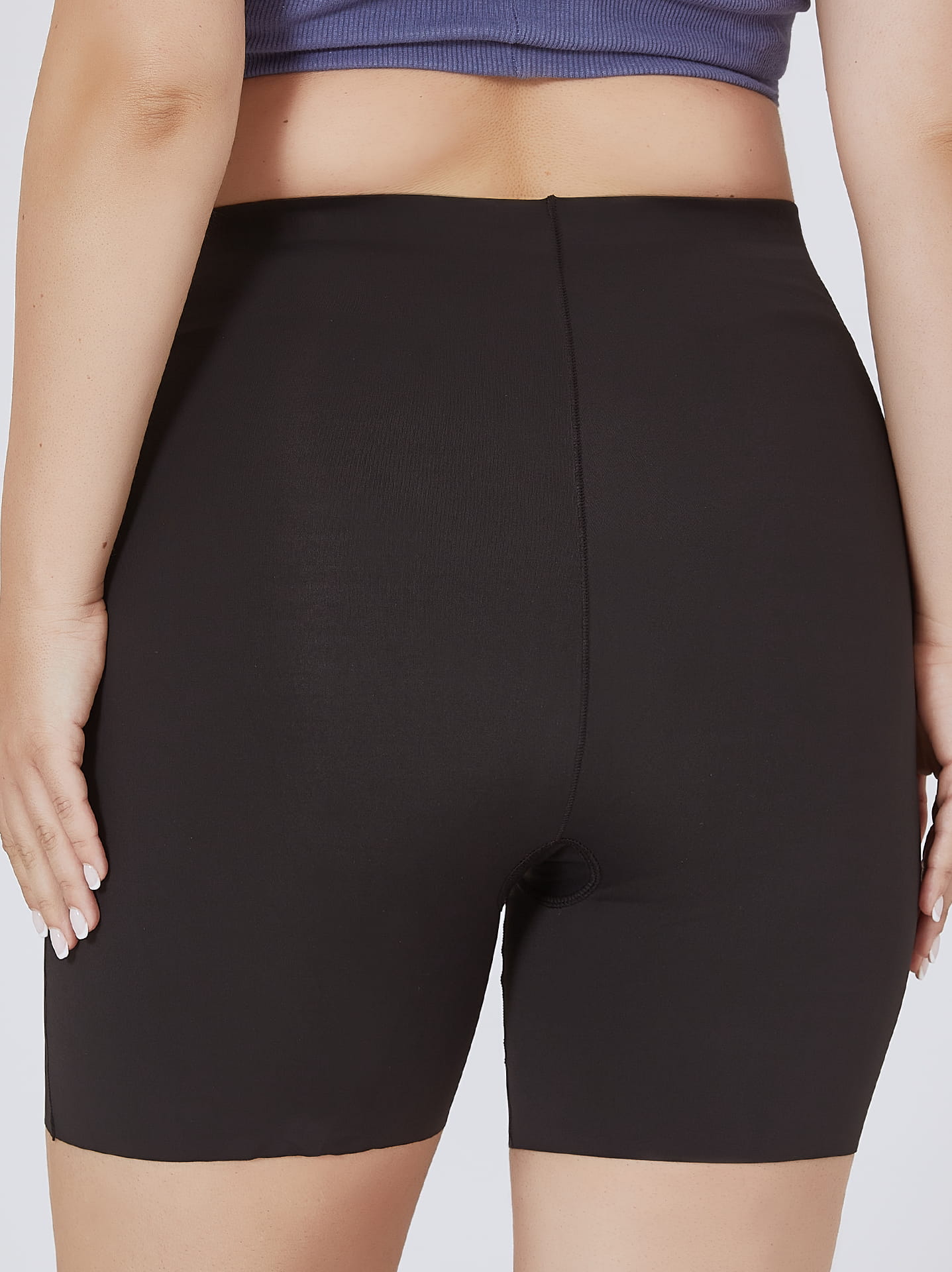 Seamless high-waisted corrective shorts
