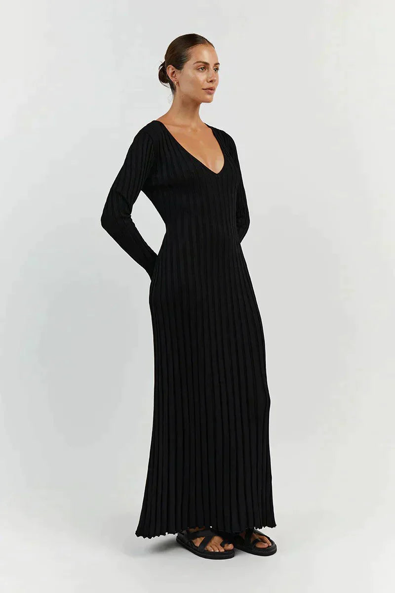 Stickad randig klänning med låga ärmar