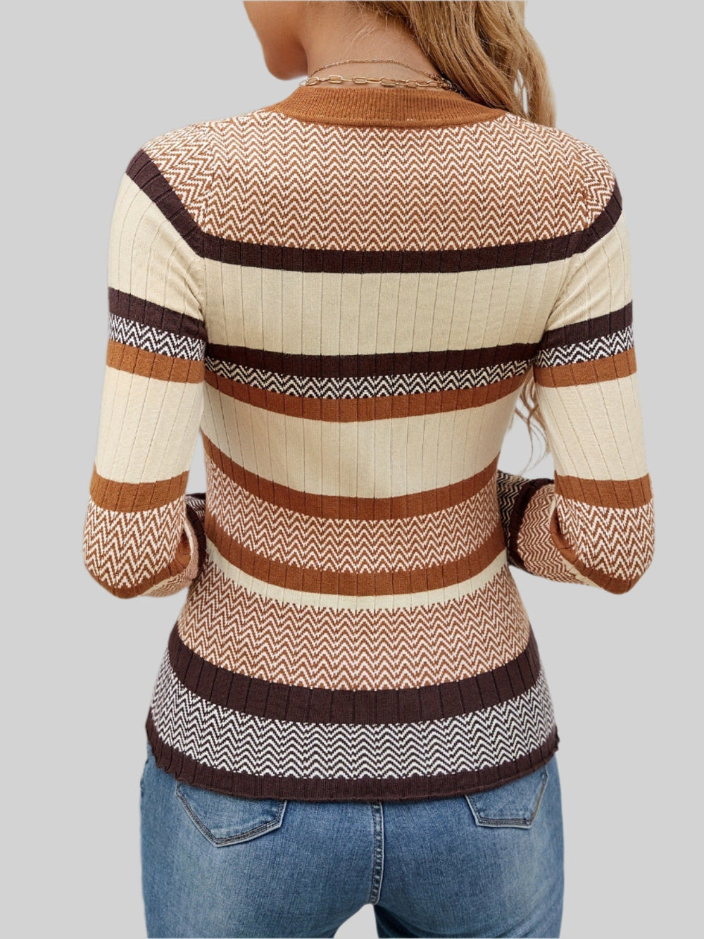 Randig stickad tröja